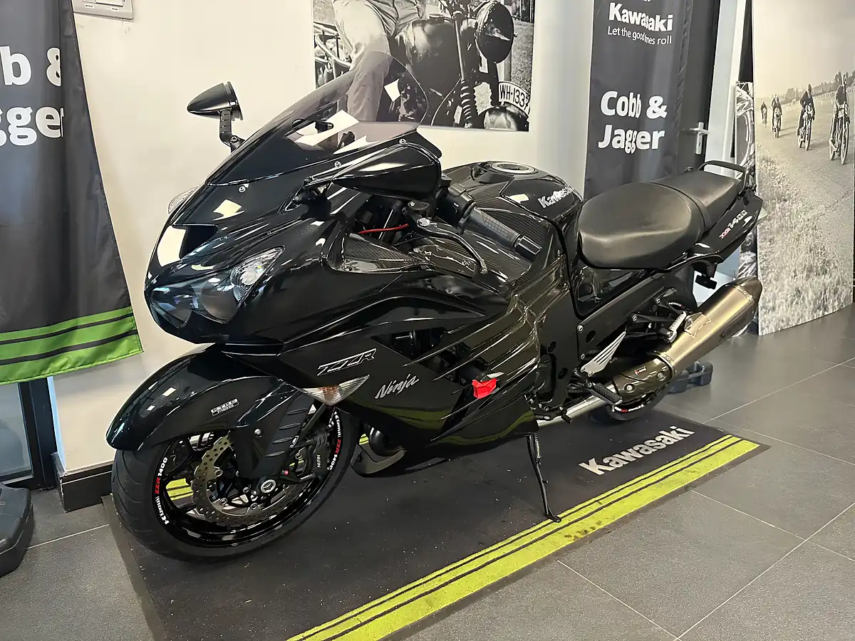 Used 2014 Kawasaki ZZR1400 Sports Tourer Black - Interior and Exterior details 12