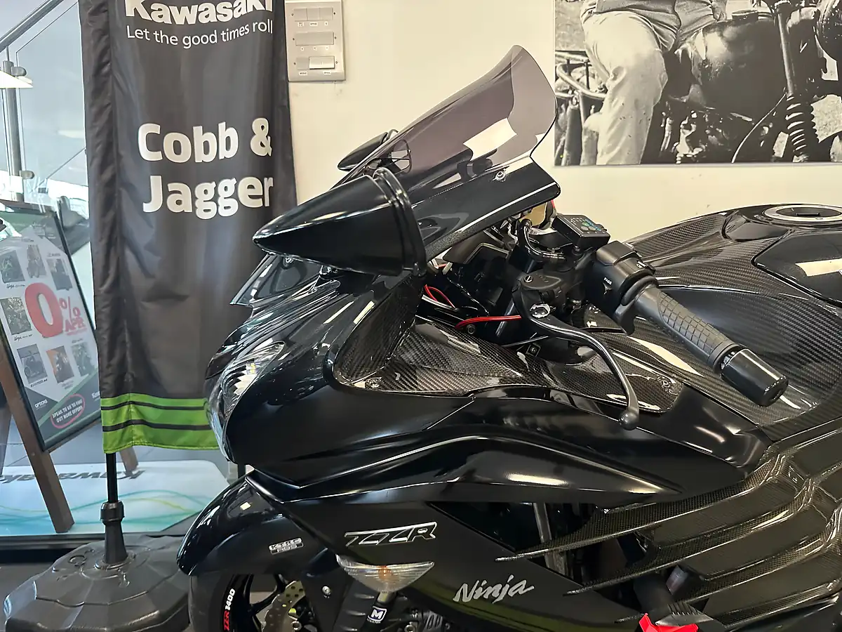 Used 2014 Kawasaki ZZR1400 Sports Tourer Black - Interior and Exterior details 13