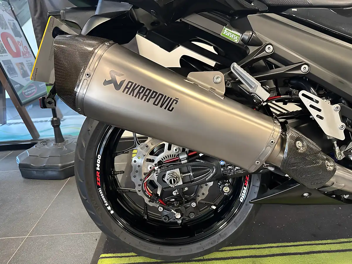 Used 2014 Kawasaki ZZR1400 Sports Tourer Black - Interior and Exterior details 4