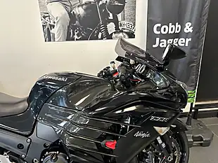 Used 2014 Kawasaki ZZR1400 Sports Tourer Black - Interior and Exterior details 6