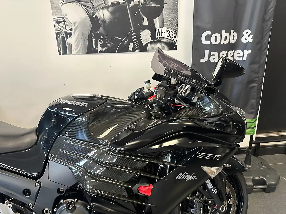 Used 2014 Kawasaki ZZR1400 Sports Tourer Black - Interior and Exterior details 6