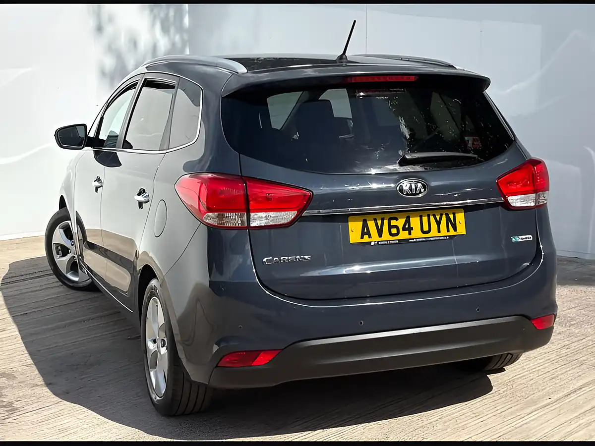 Used 2014 Kia Carens 2 Ecodynamics Powder Blue - Interior and Exterior details 8