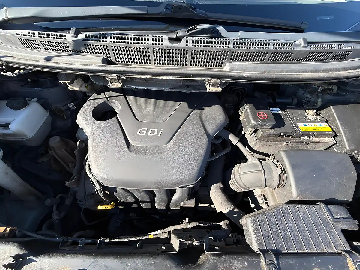 Used 2014 Kia Carens 2 Grey - Interior and Exterior details 17