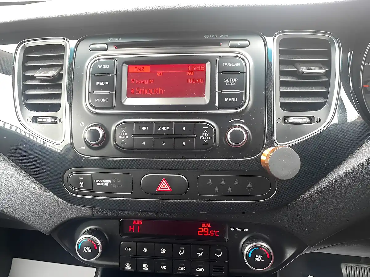 Used 2014 Kia Carens 2 White - Interior and Exterior details 11