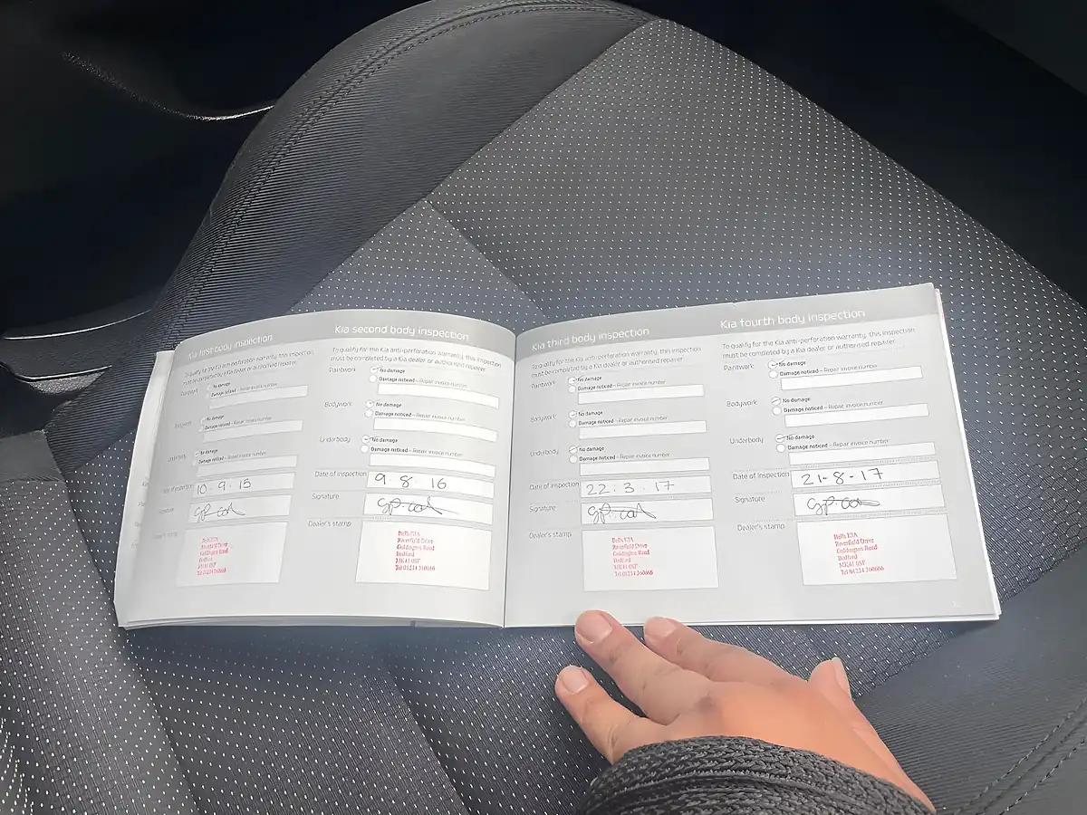 Used 2014 Kia Carens 2 White - Interior and Exterior details 13