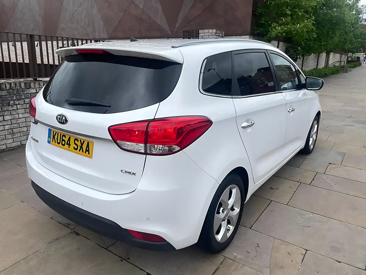 Used 2014 Kia Carens 2 White - Interior and Exterior details 3