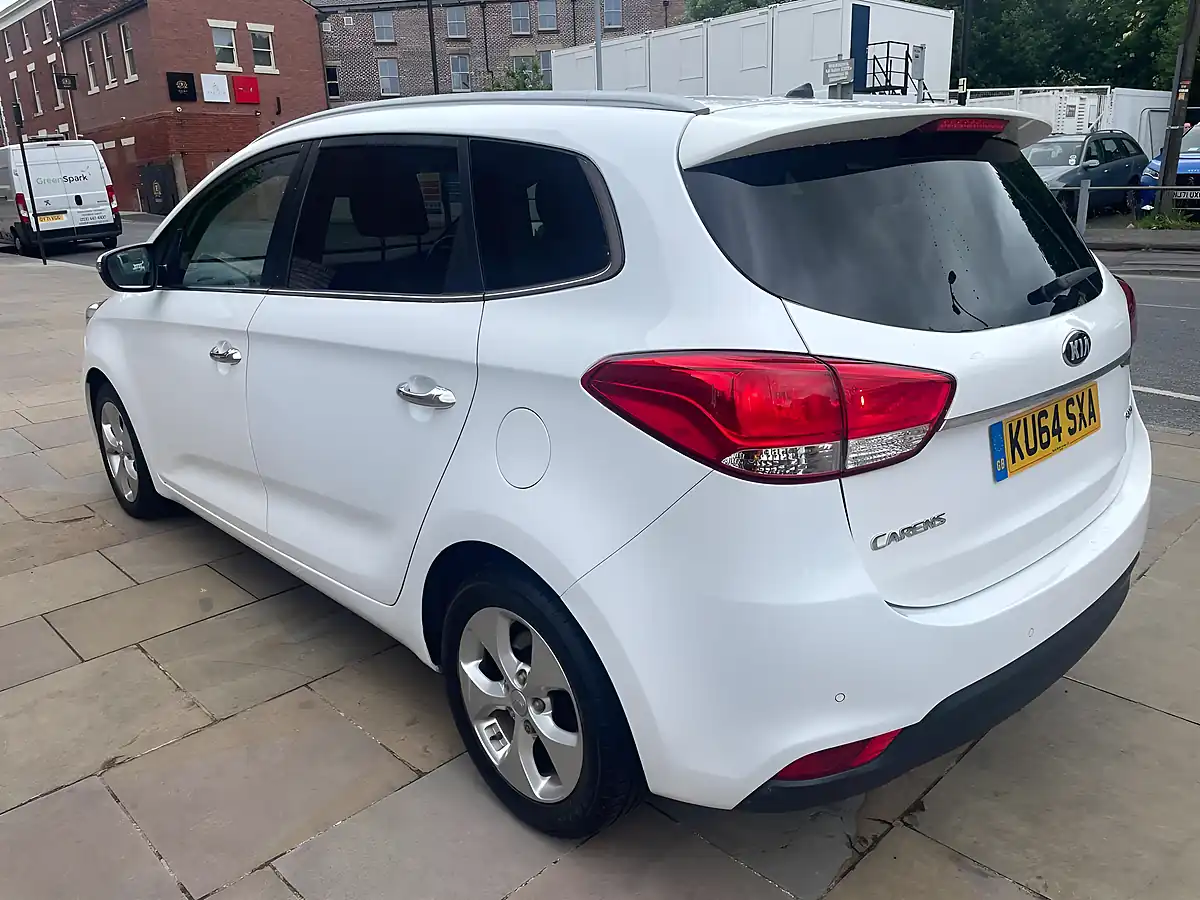 Used 2014 Kia Carens 2 White - Interior and Exterior details 5