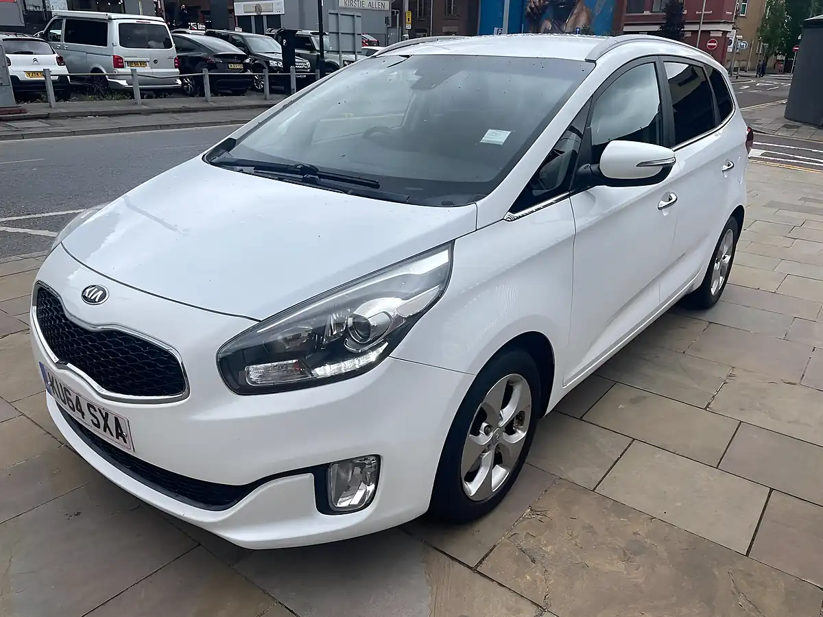 Used 2014 Kia Carens 2 White - Interior and Exterior details 6