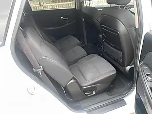 Used 2014 Kia Carens 2 White - Interior and Exterior details 8