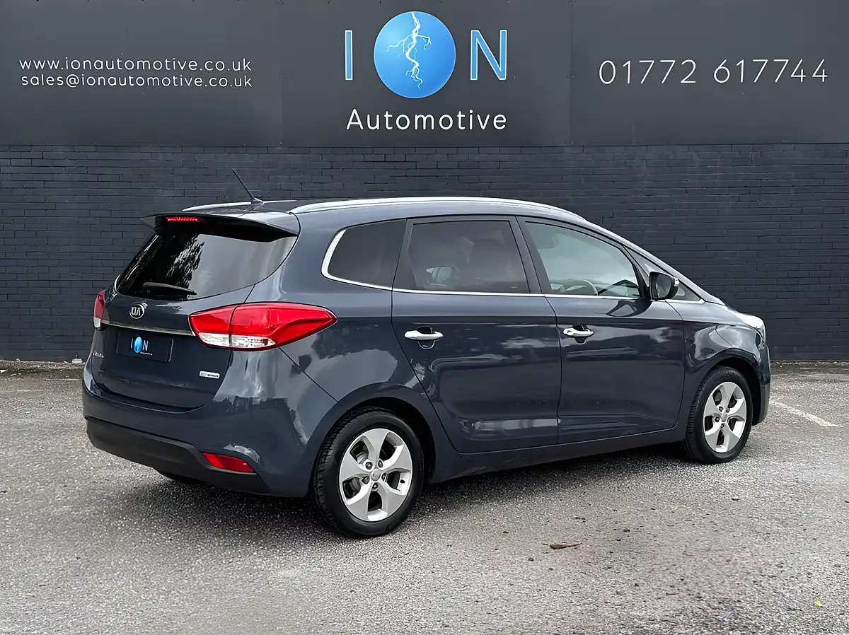 Used 2014 Kia Carens Ecodynamics 2 Newport Blue - Ku9 - Interior and Exterior details 7