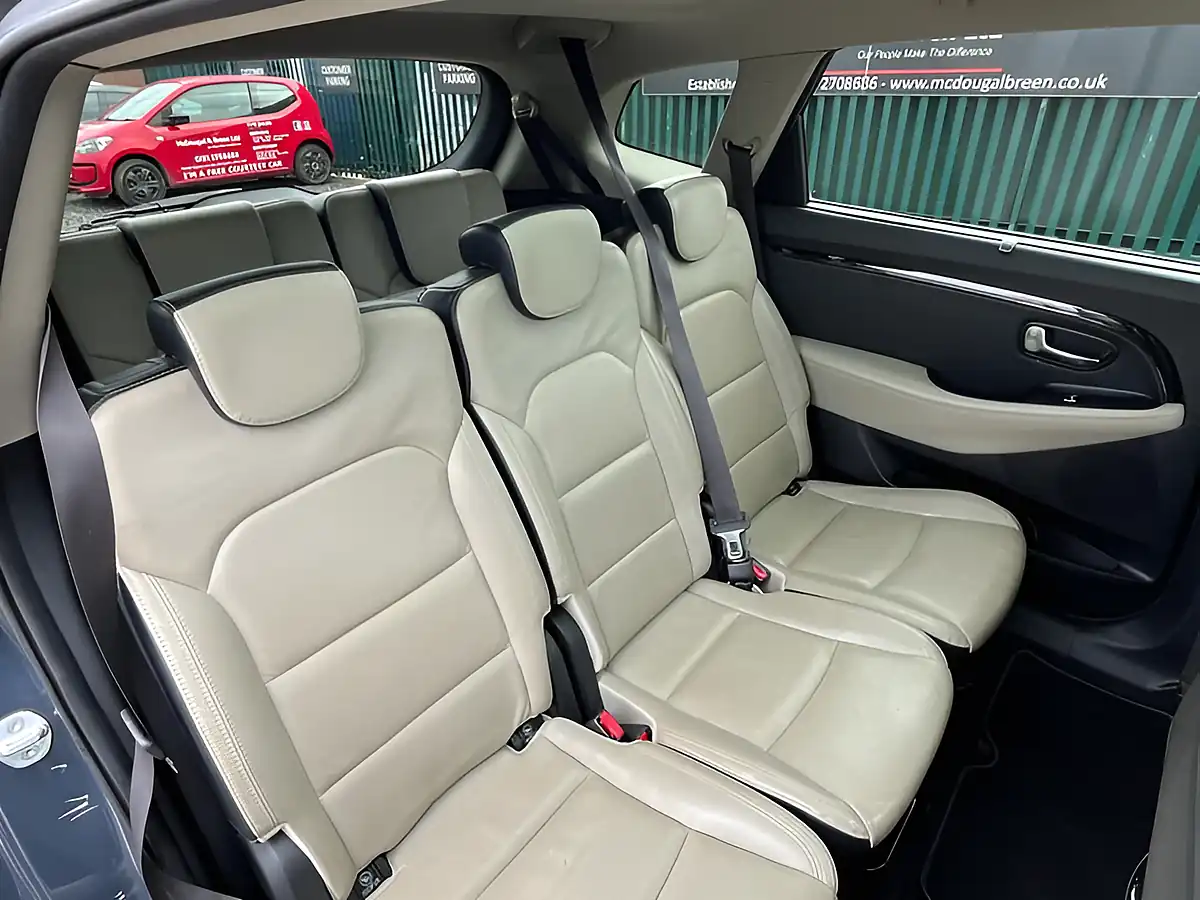 Used 2014 Kia Carens Ecodynamics 3 Blue - Interior and Exterior details 14
