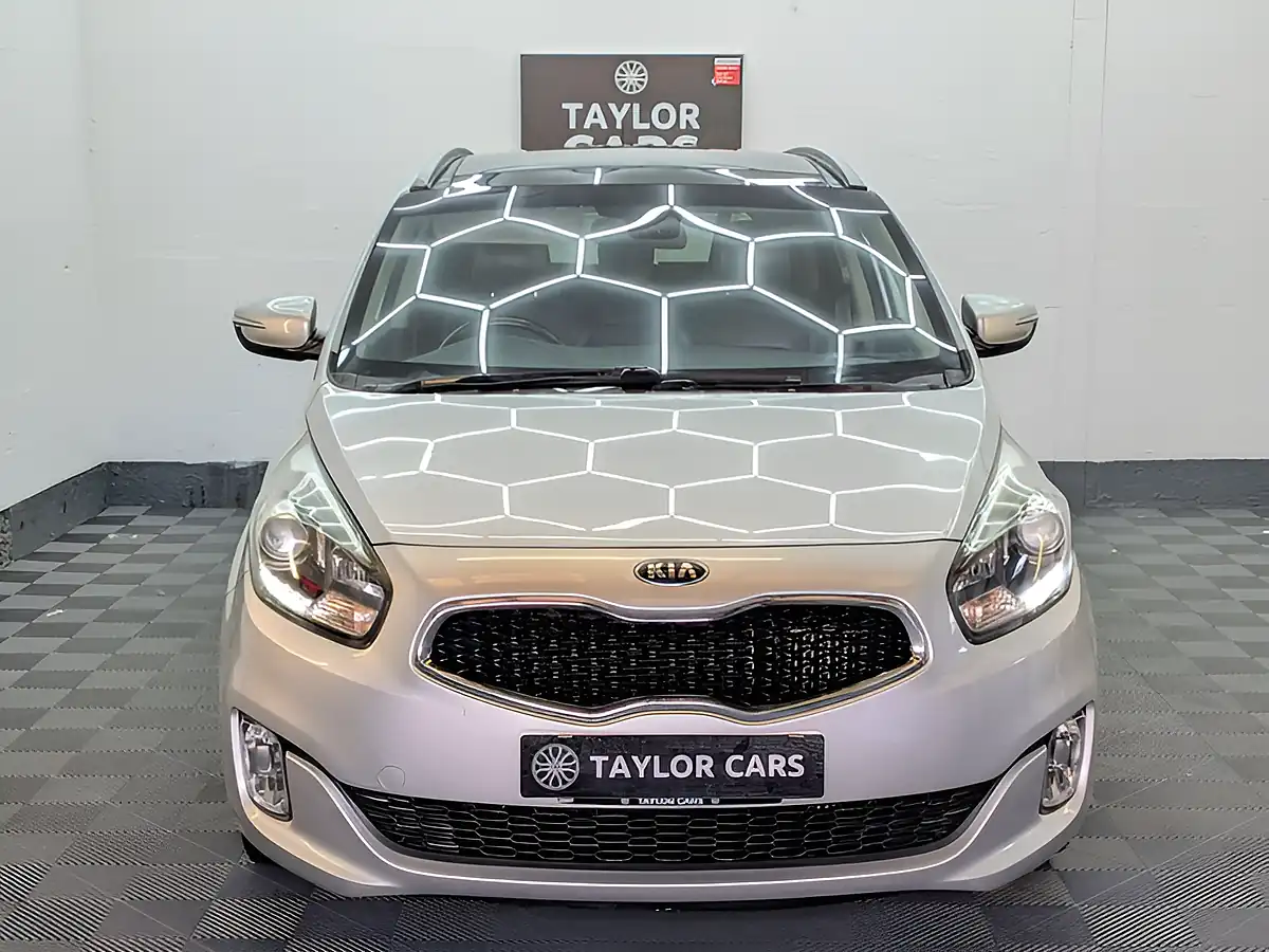 Used 2014 Kia Carens Ecodynamics 3 Silver - Interior and Exterior details 2