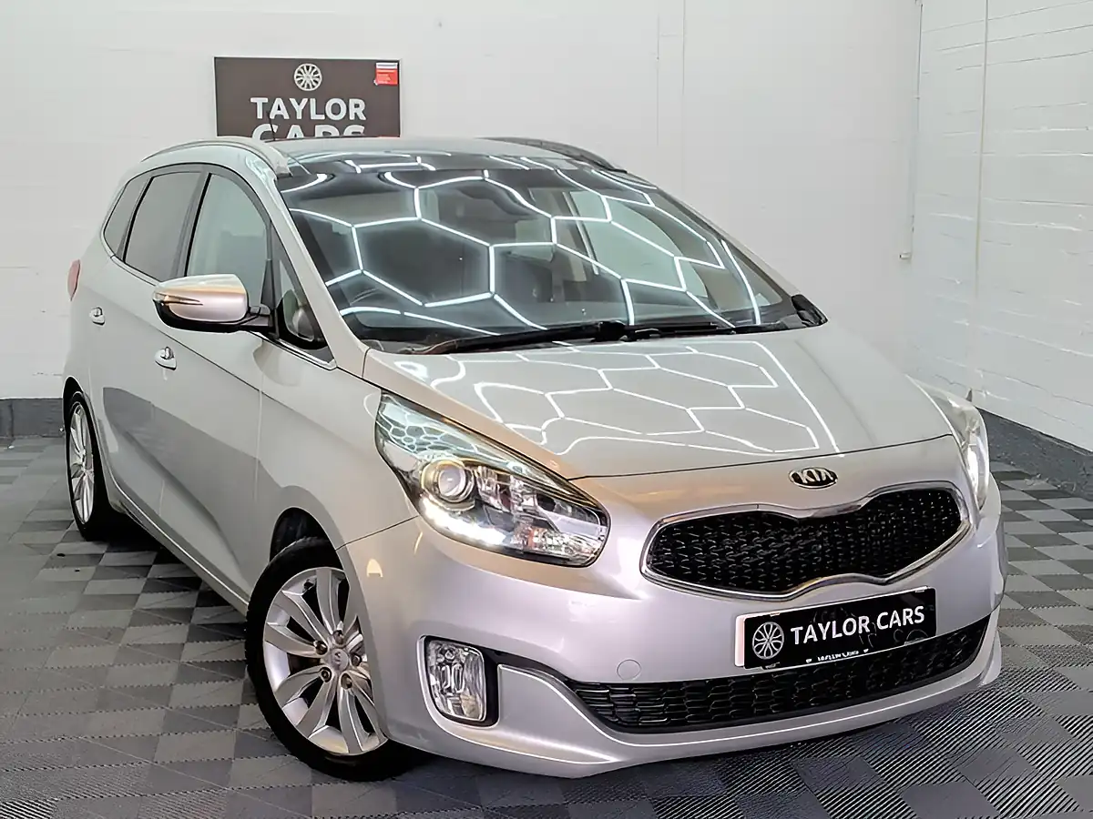 Used 2014 Kia Carens Ecodynamics 3 Silver - Interior and Exterior details 3
