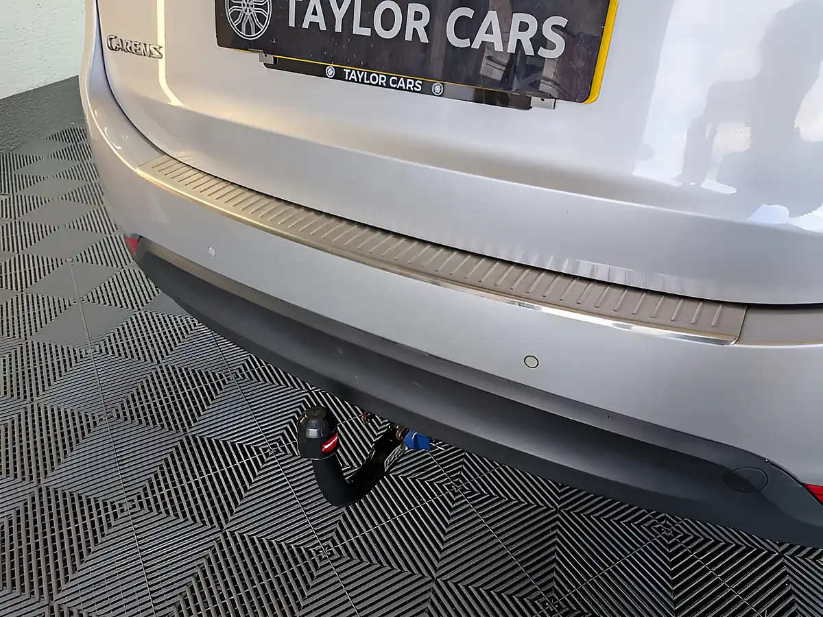 Used 2014 Kia Carens Ecodynamics 3 Silver - Interior and Exterior details 7