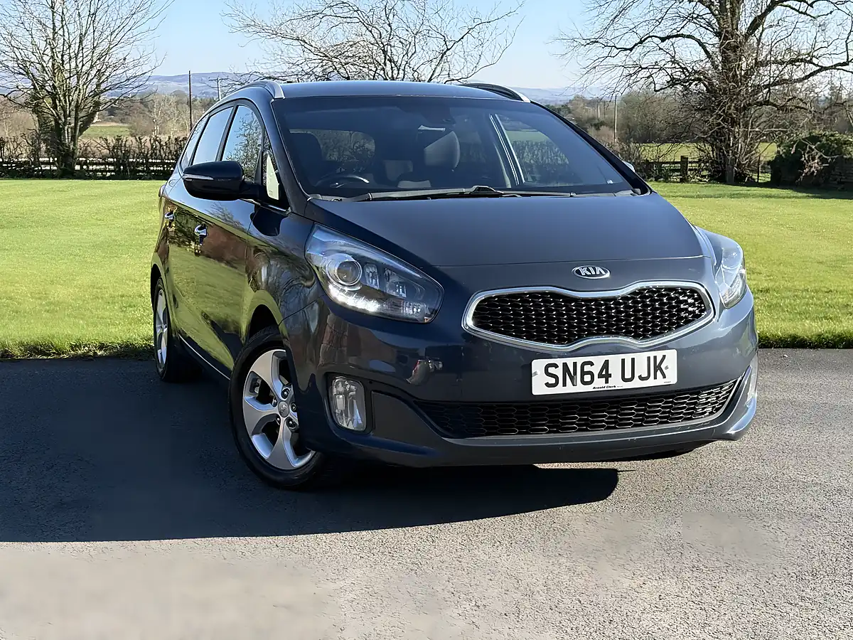 Used 2014 Kia Carens Estate 2 Grey - Front View