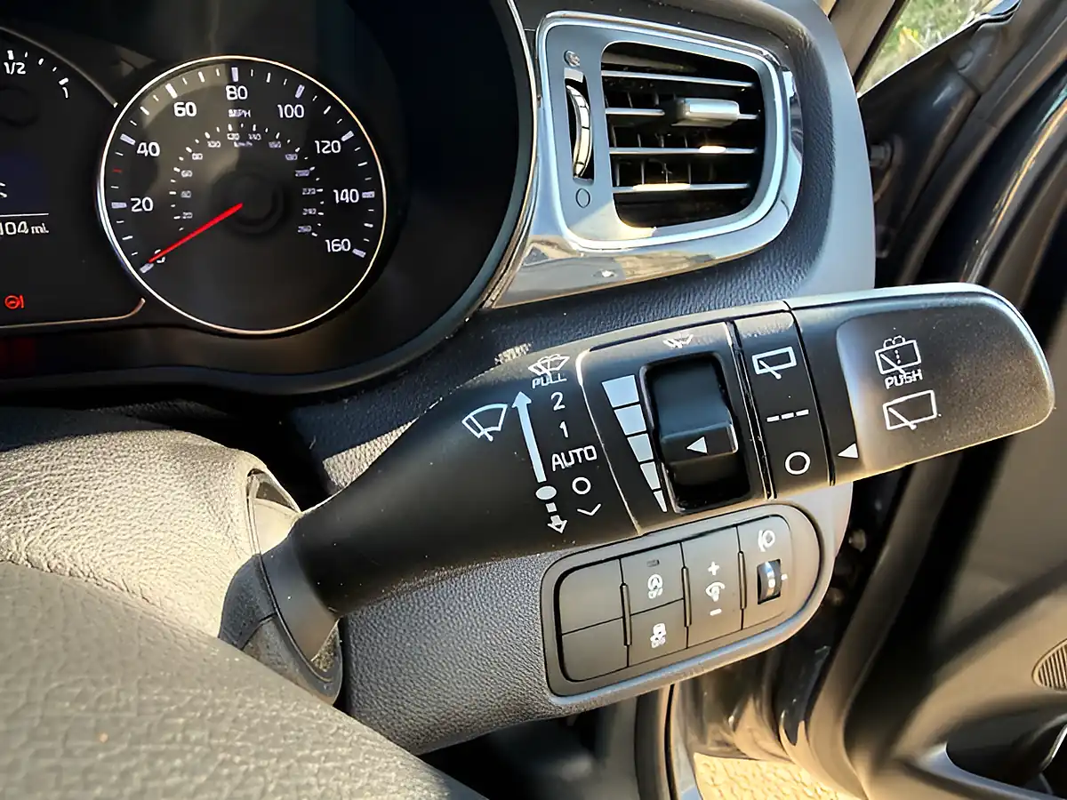 Used 2014 Kia Carens Estate 2 Grey - Interior and Exterior details 16
