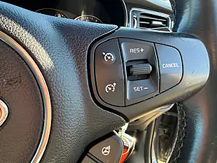 Used 2014 Kia Carens Estate 2 Grey - Interior and Exterior details 17