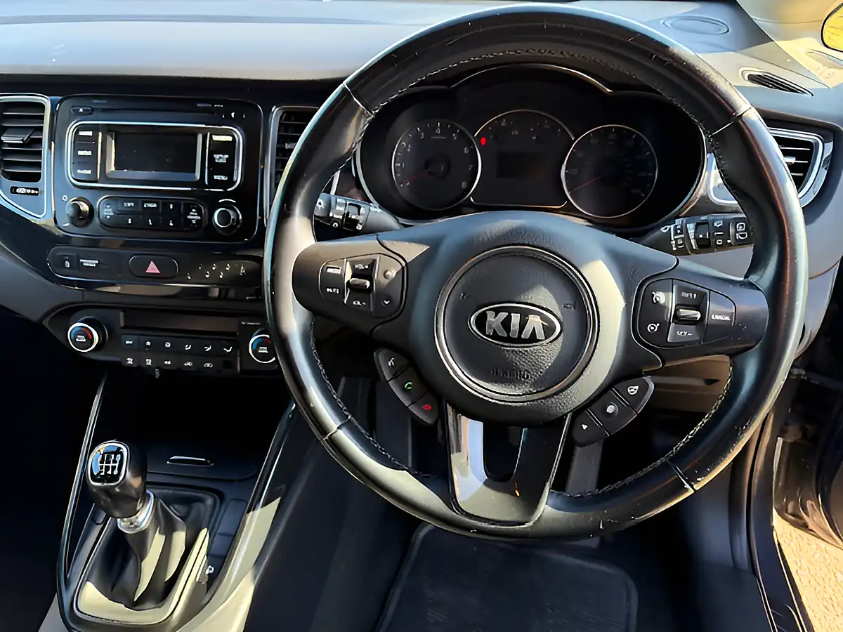 Used 2014 Kia Carens Estate 2 Grey - Interior and Exterior details 20