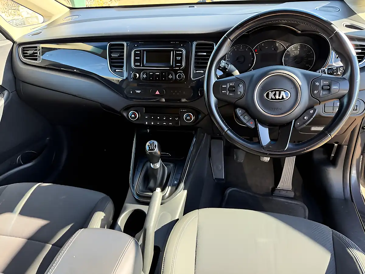 Used 2014 Kia Carens Estate 2 Grey - Interior and Exterior details 9