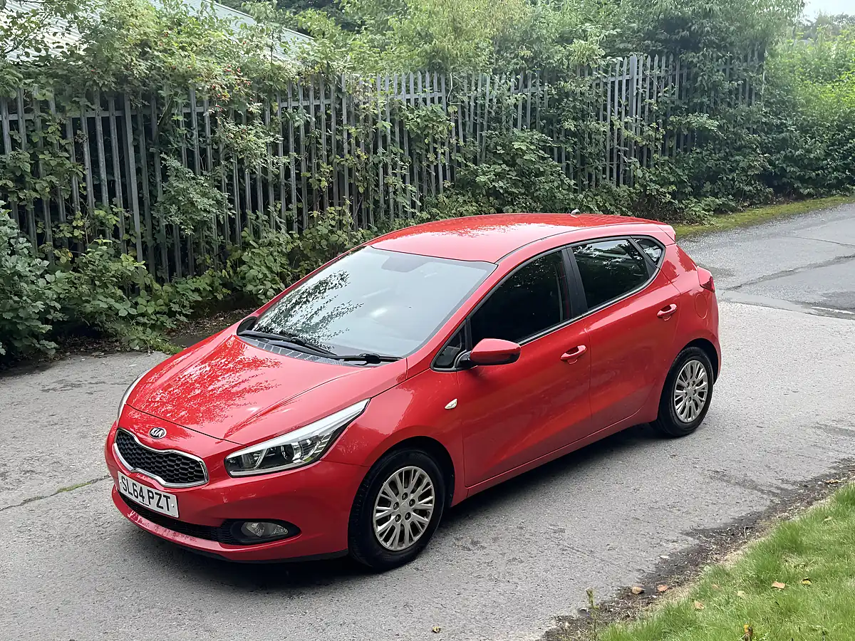 Used 2014 Kia Ceed 1 Red - Interior and Exterior details 5