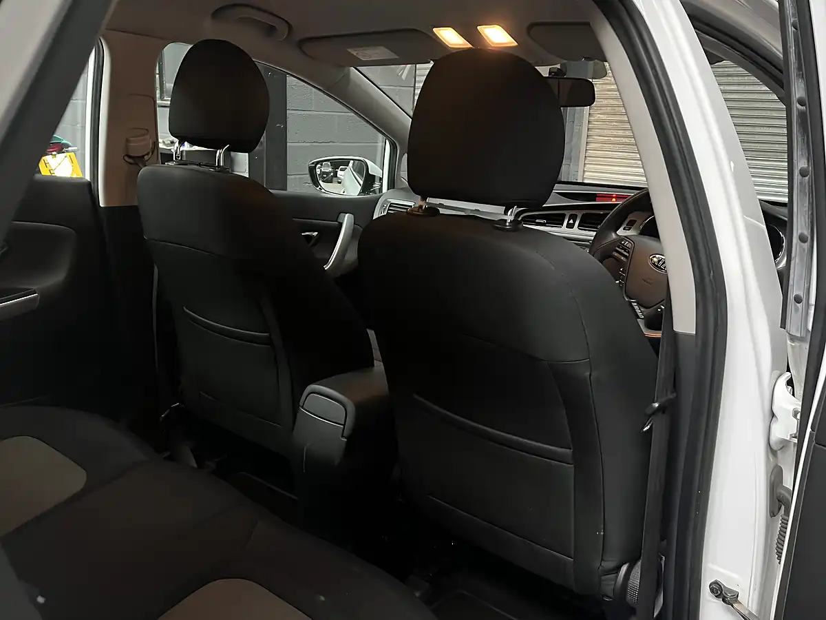 Used 2014 Kia Ceed 2 White - Interior and Exterior details 13