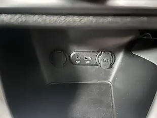 Used 2014 Kia Ceed 2 White - Interior and Exterior details 19