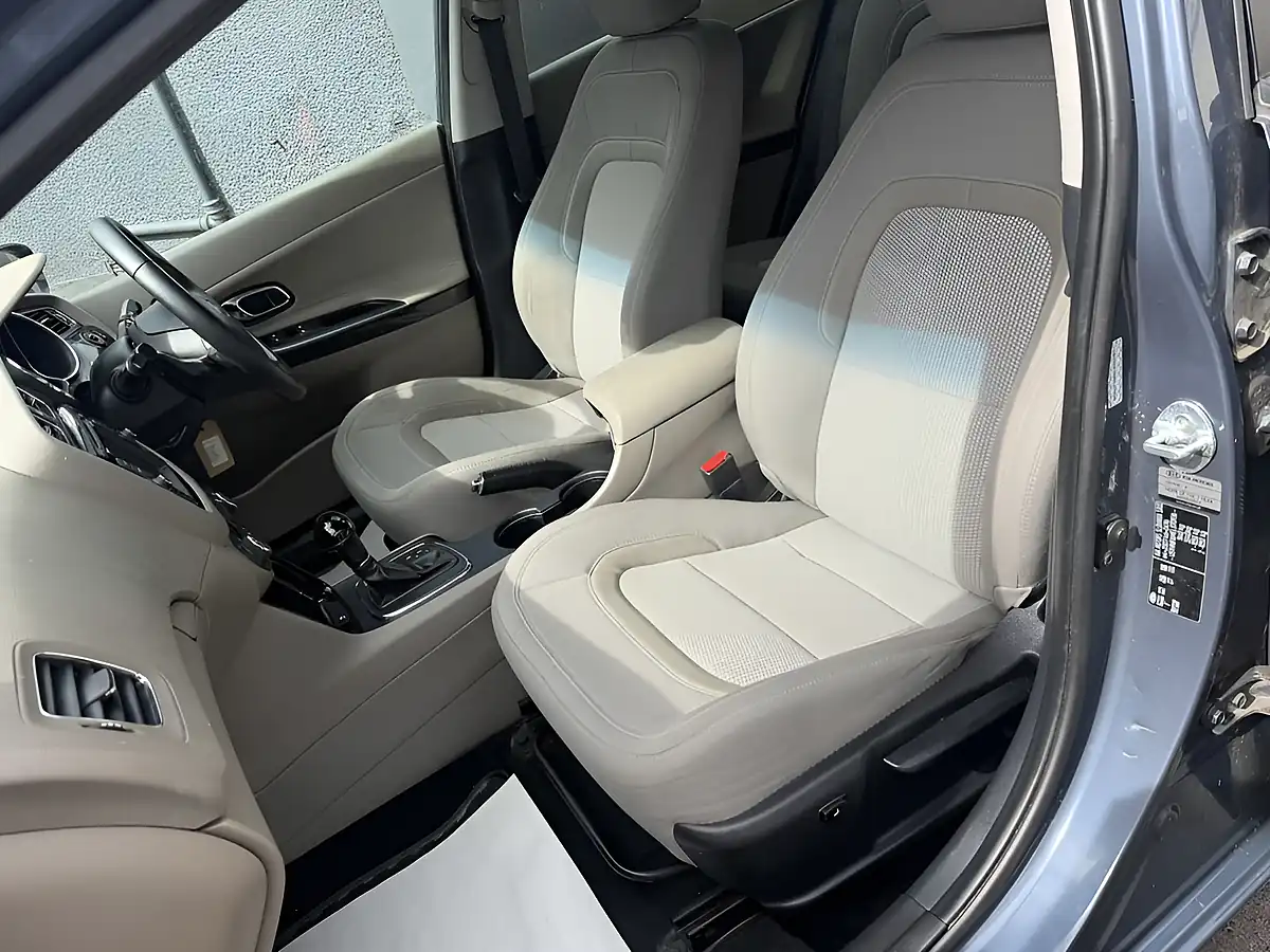 Used 2014 Kia Ceed 3 Sportswagon Blue - Interior and Exterior details 10