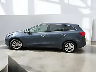 Used 2014 Kia Ceed 3 Sportswagon Blue - Interior and Exterior details 8