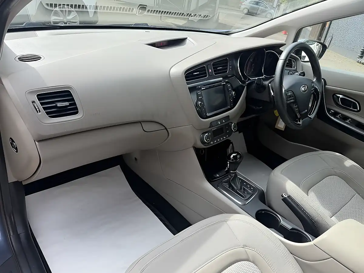 Used 2014 Kia Ceed 3 Sportswagon Blue - Interior and Exterior details 9