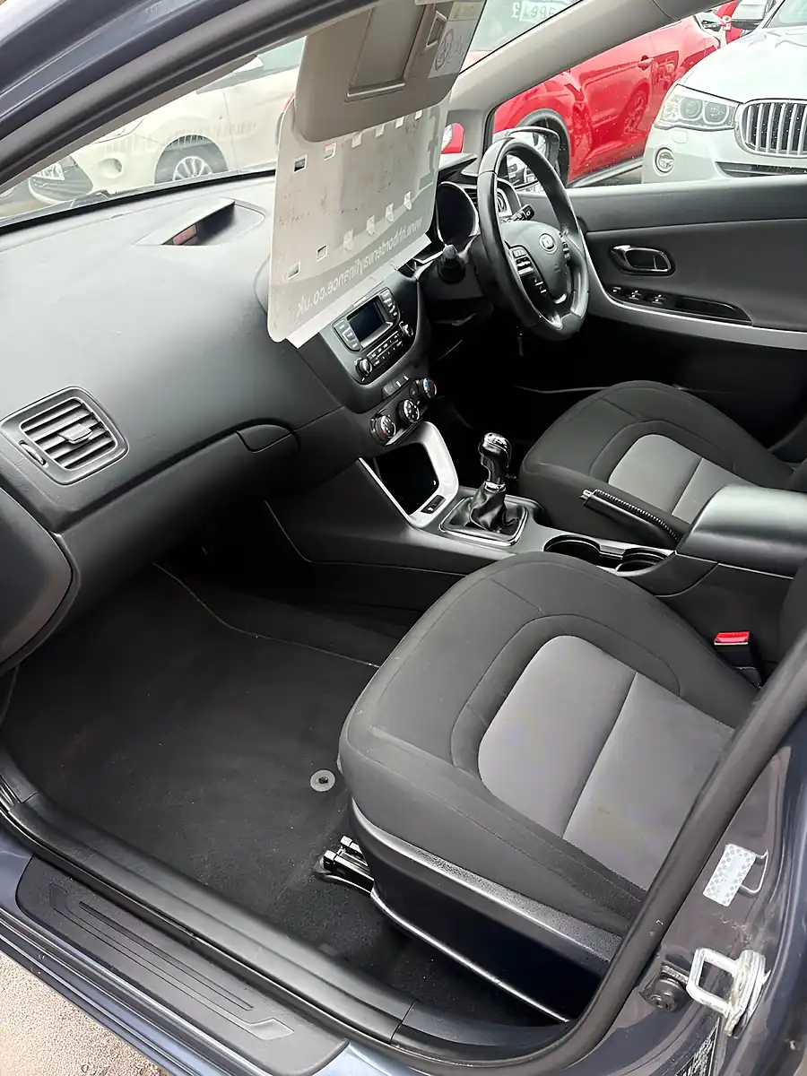 Used 2014 Kia Ceed Ecodynamics 2 Blue - Interior and Exterior details 5