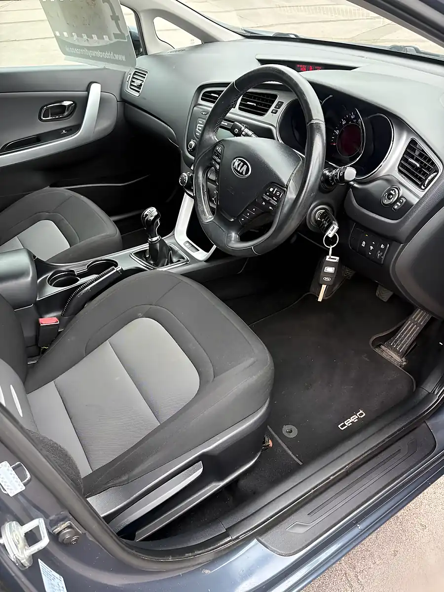Used 2014 Kia Ceed Ecodynamics 2 Blue - Interior and Exterior details 9