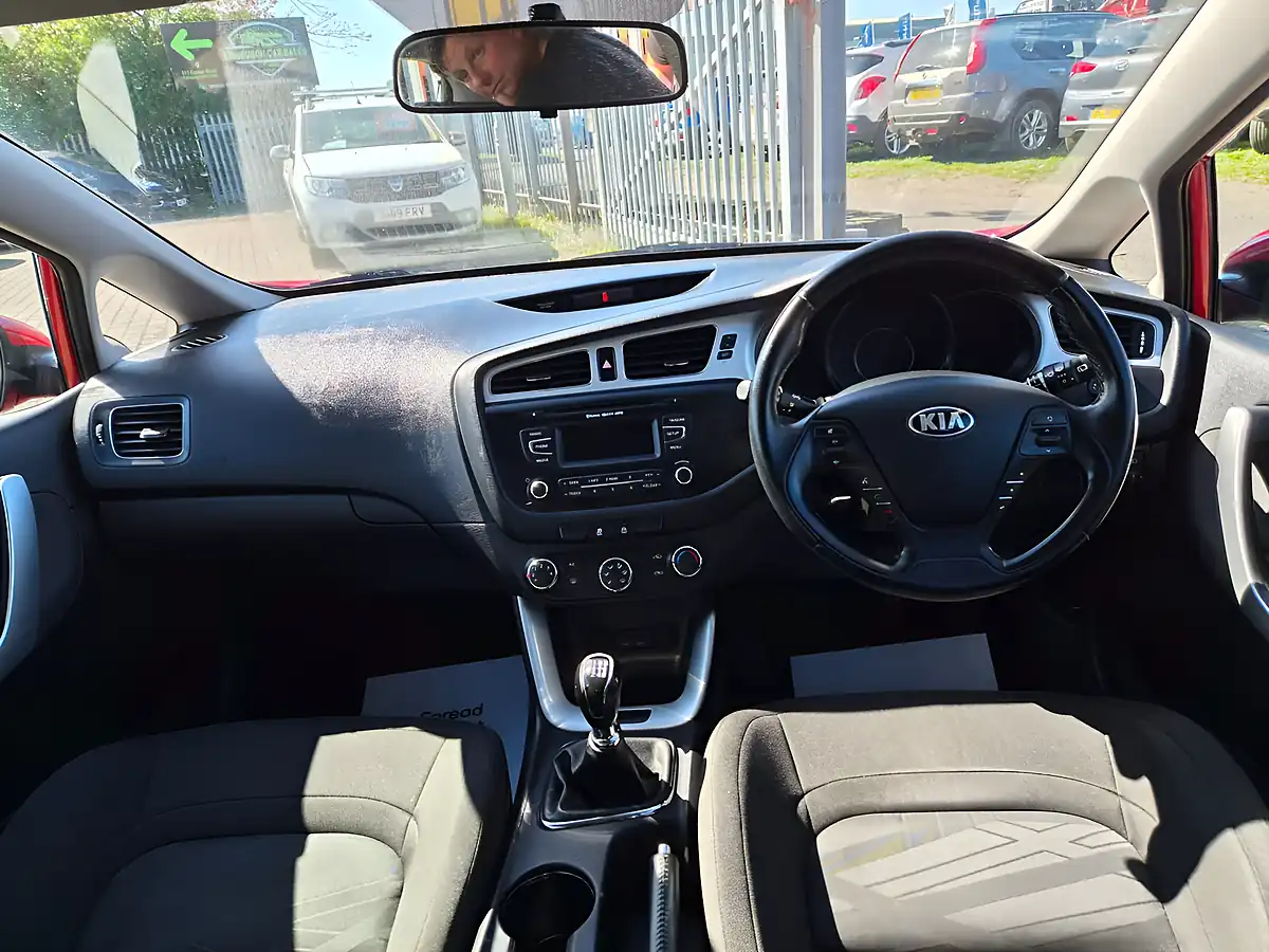 Used 2014 Kia Ceed VR7 Red - Interior and Exterior details 10
