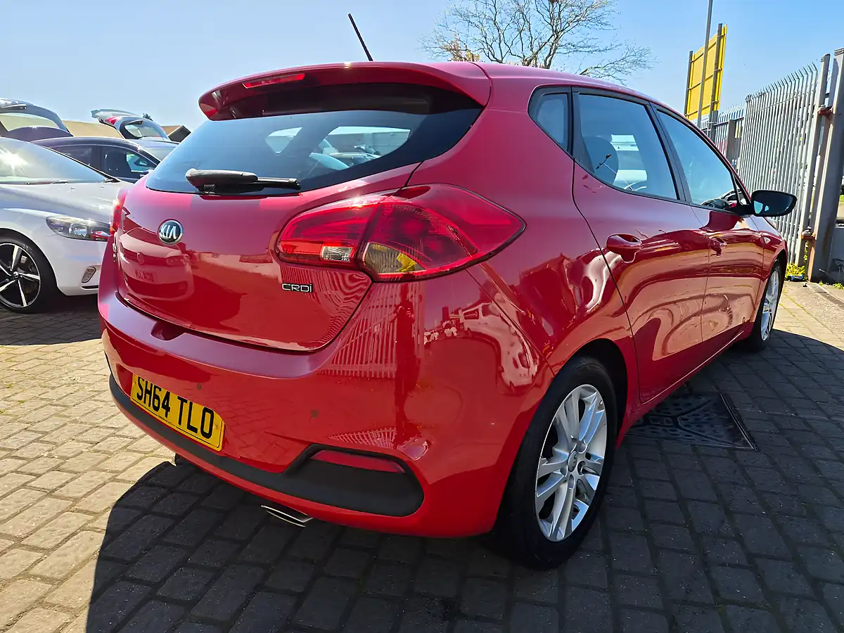 Used 2014 Kia Ceed VR7 Red - Interior and Exterior details 7