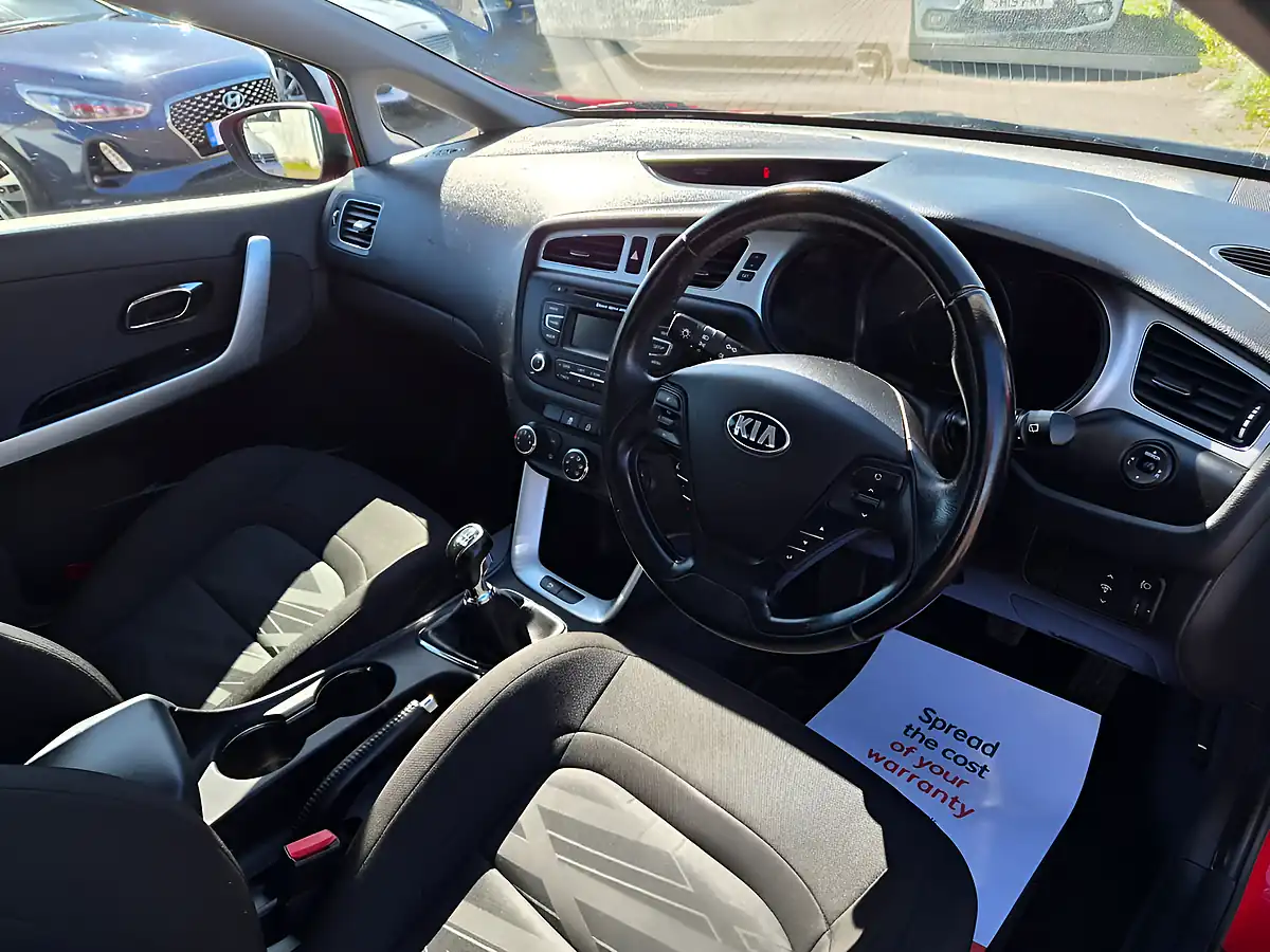Used 2014 Kia Ceed VR7 Red - Interior and Exterior details 9
