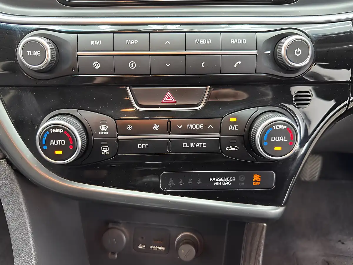 Used 2014 Kia Optima Ecodynamics 2 White - Interior and Exterior details 16