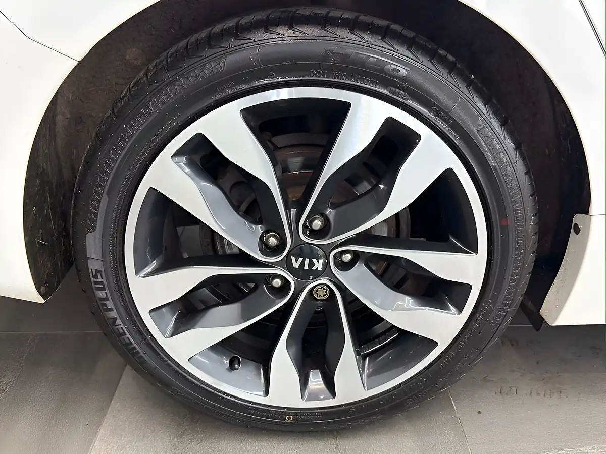 Used 2014 Kia Optima Ecodynamics 2 White - Interior and Exterior details 8