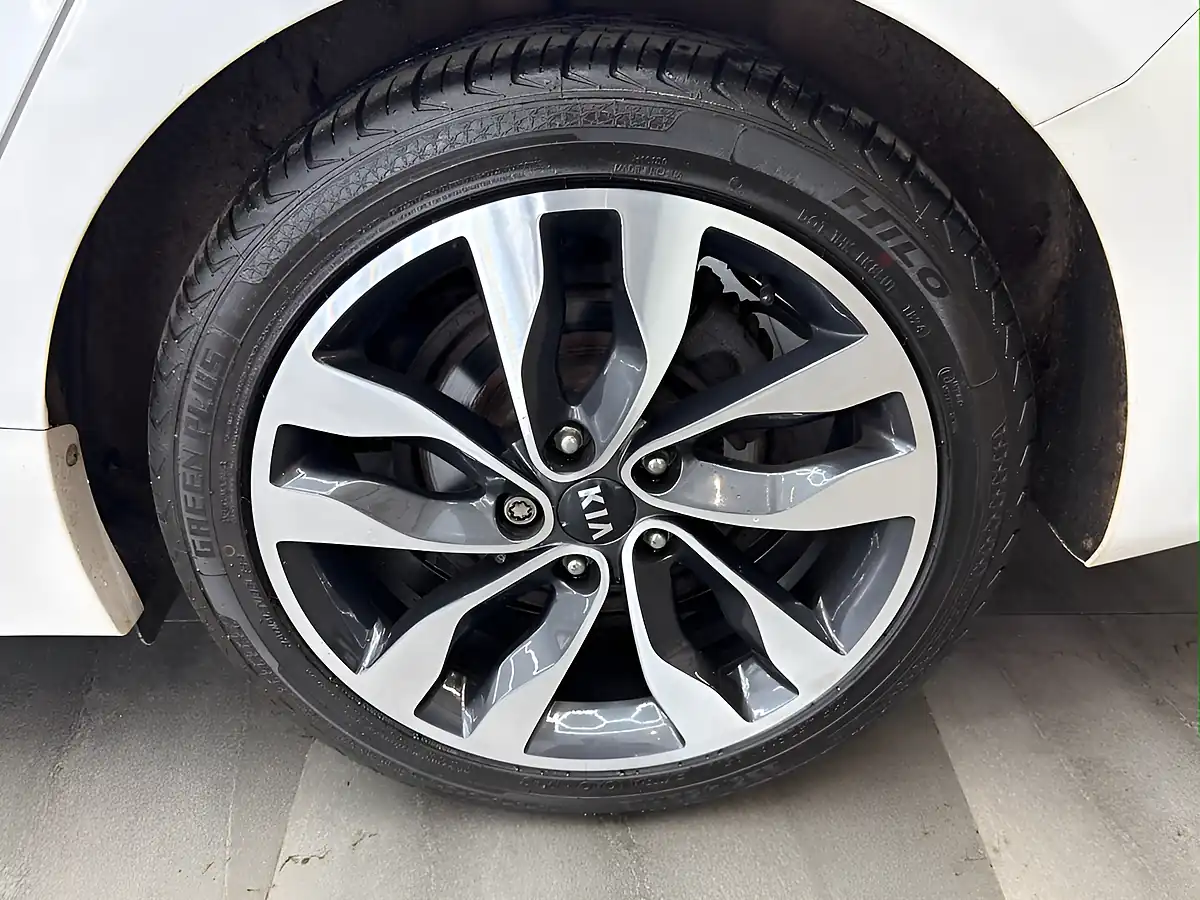 Used 2014 Kia Optima Ecodynamics 2 White - Interior and Exterior details 9