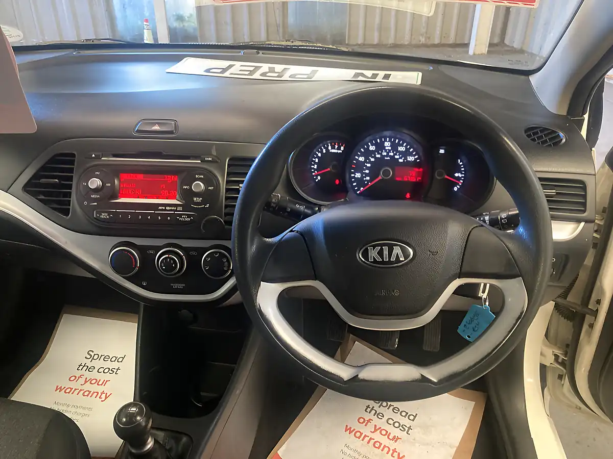 Used 2014 Kia Picanto 1 3DR White - Interior and Exterior details 13
