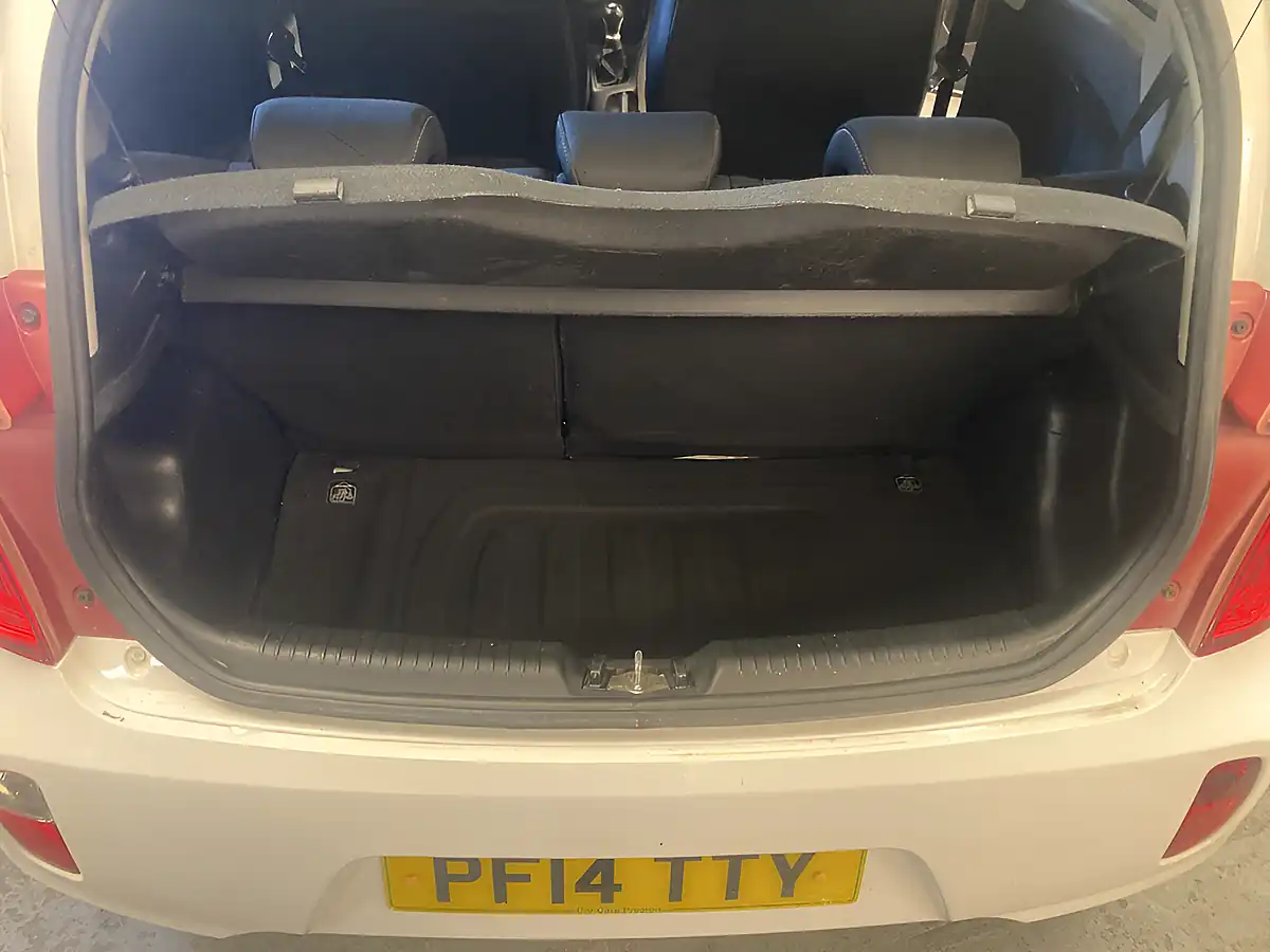 Used 2014 Kia Picanto 1 3DR White - Interior and Exterior details 15