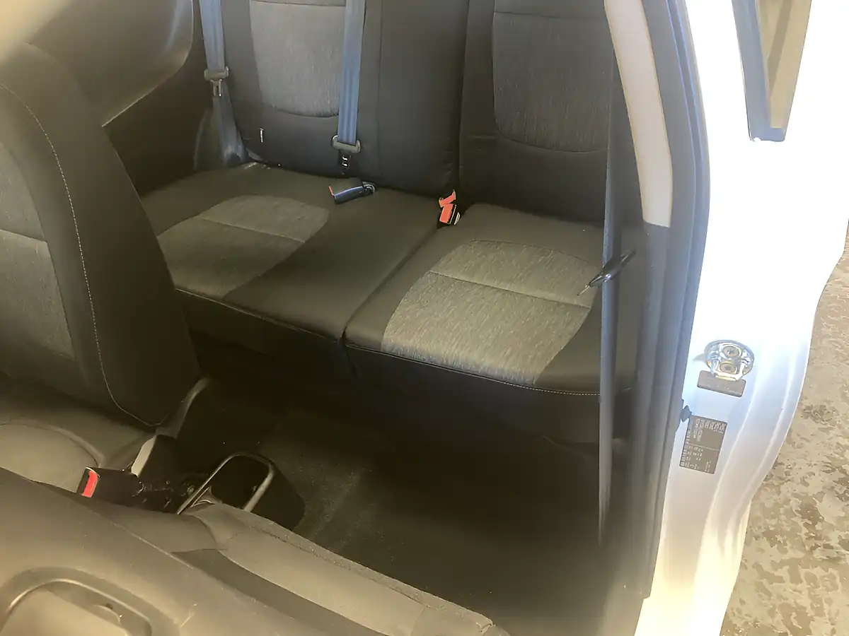 Used 2014 Kia Picanto 1 3DR White - Interior and Exterior details 16