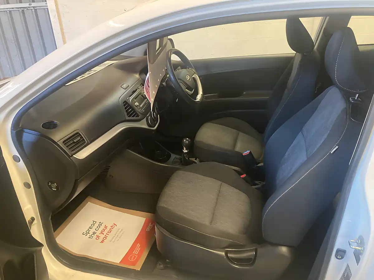 Used 2014 Kia Picanto 1 3DR White - Interior and Exterior details 17
