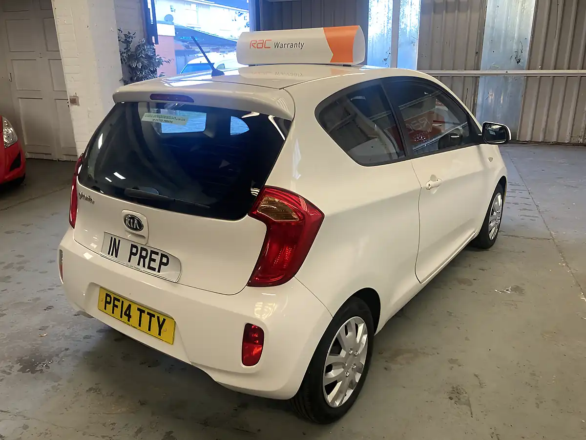 Used 2014 Kia Picanto 1 3DR White - Interior and Exterior details 5