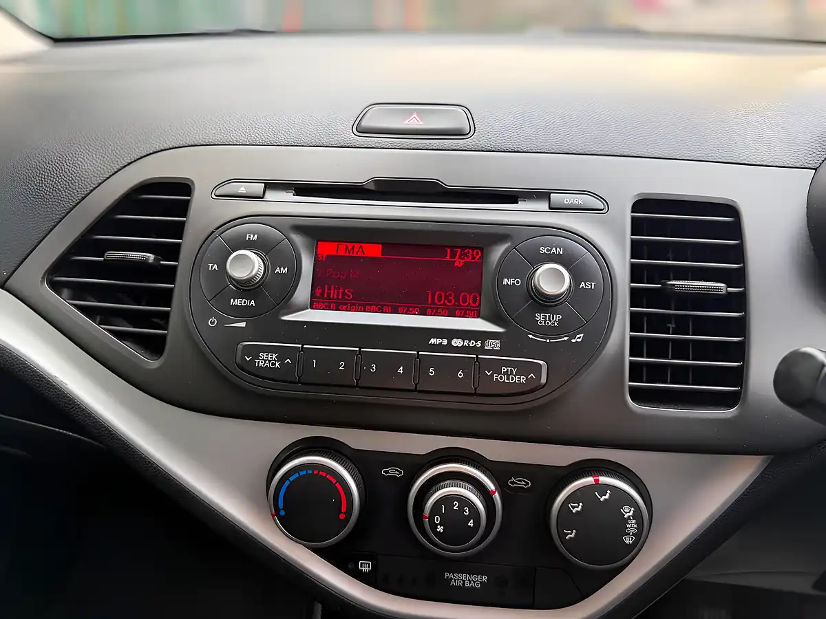 Used 2014 Kia Picanto 1 Black - Interior and Exterior details 14