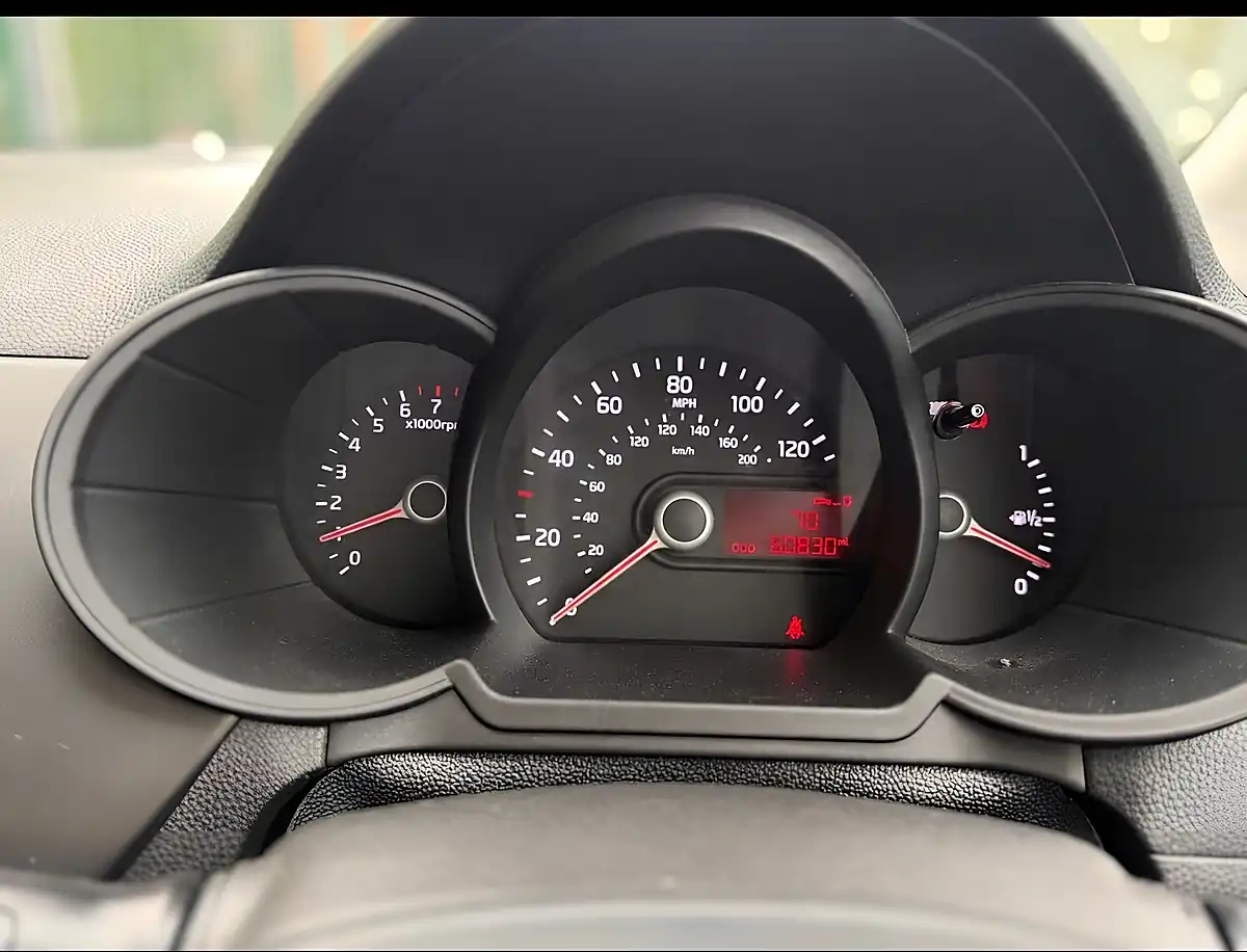 Used 2014 Kia Picanto 1 Black - Interior and Exterior details 15