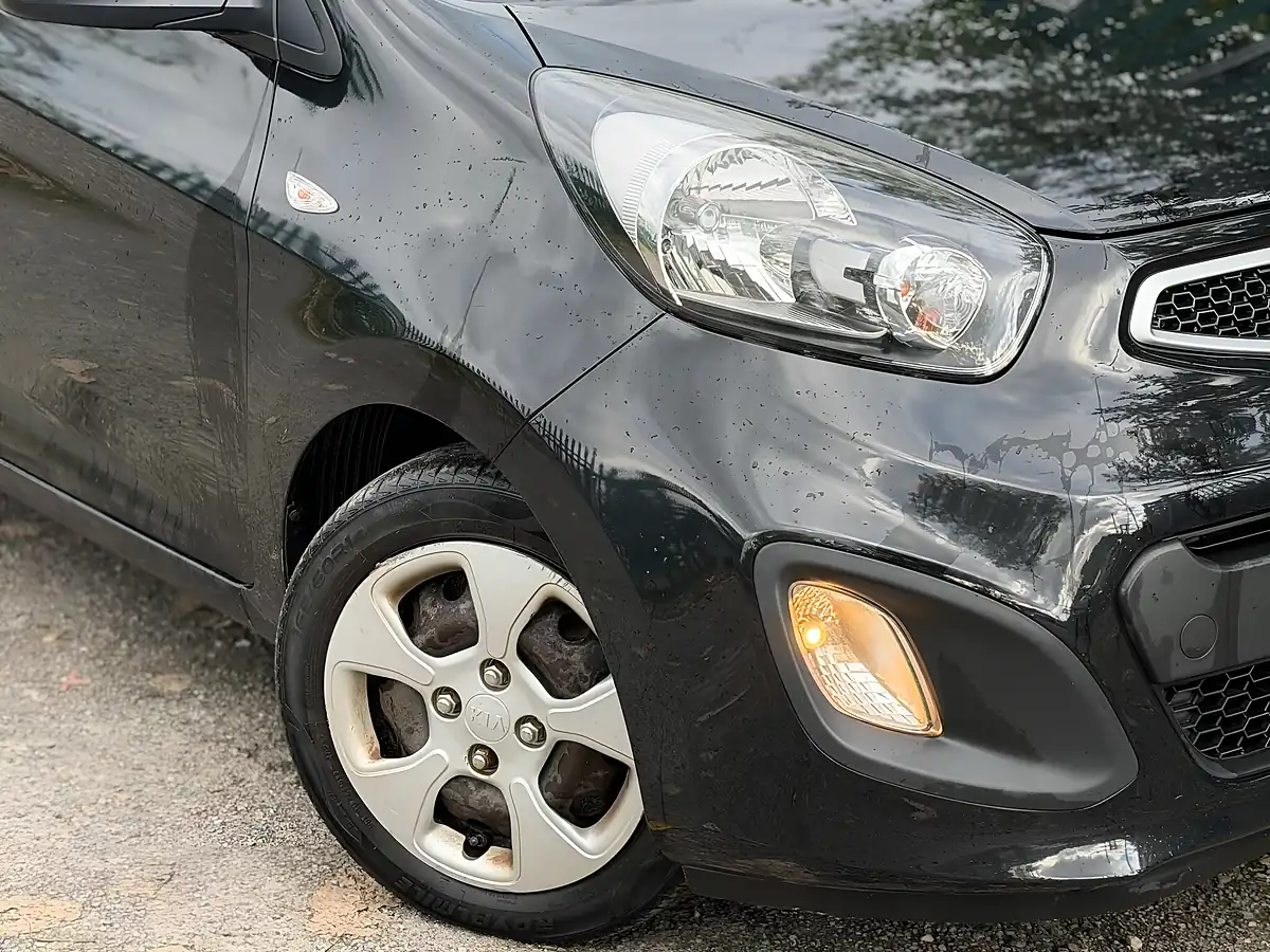 Used 2014 Kia Picanto 1 Black - Interior and Exterior details 2