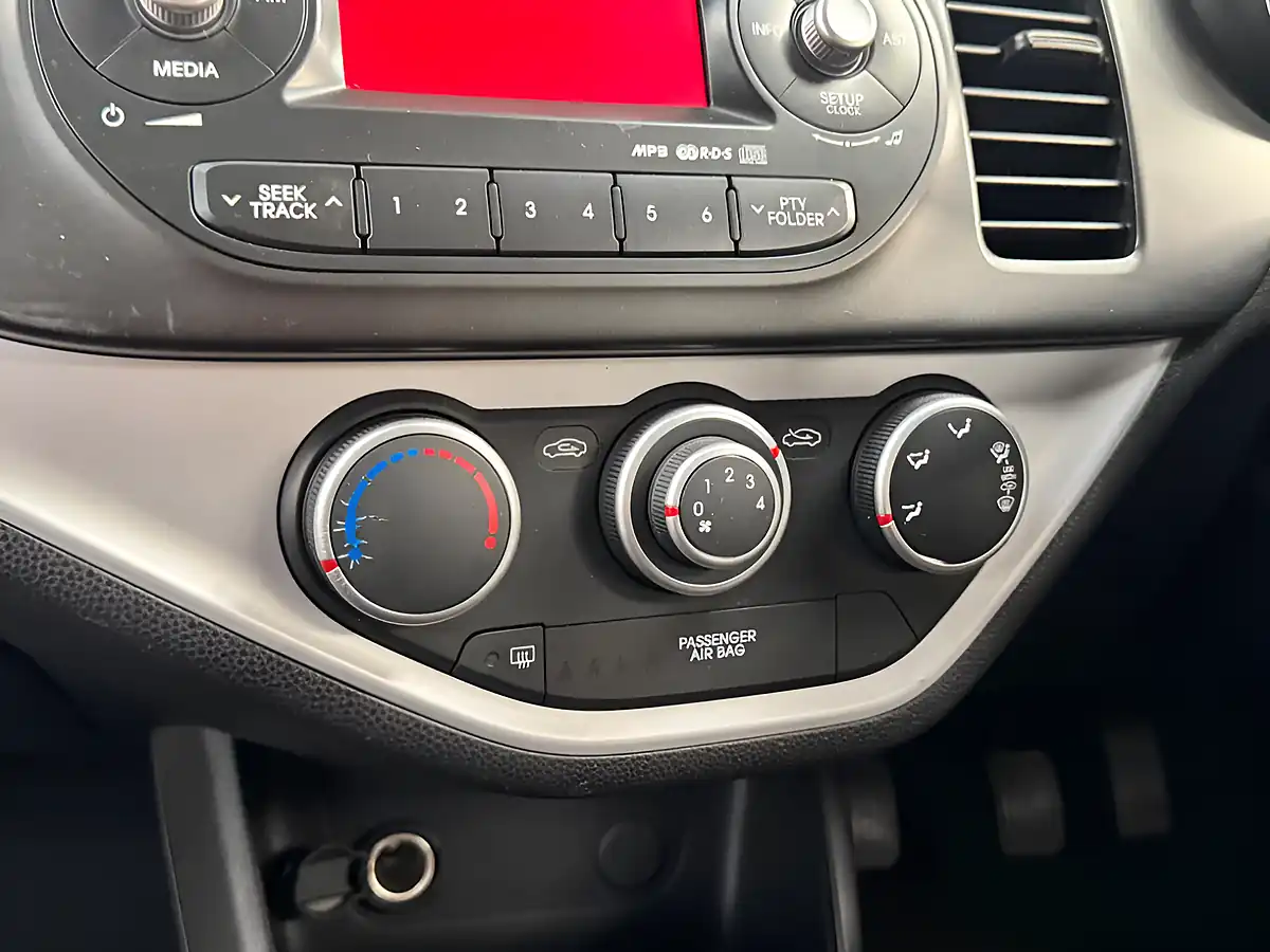 Used 2014 Kia Picanto 1 Black - Interior and Exterior details 15