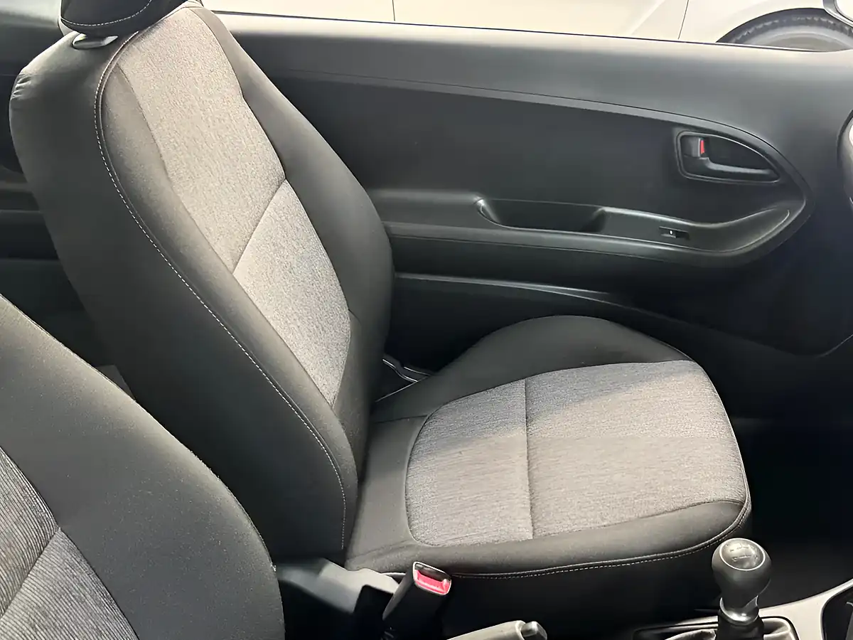 Used 2014 Kia Picanto 1 Black - Interior and Exterior details 20