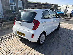 Used 2014 Kia Picanto 1 White - Interior and Exterior details 11