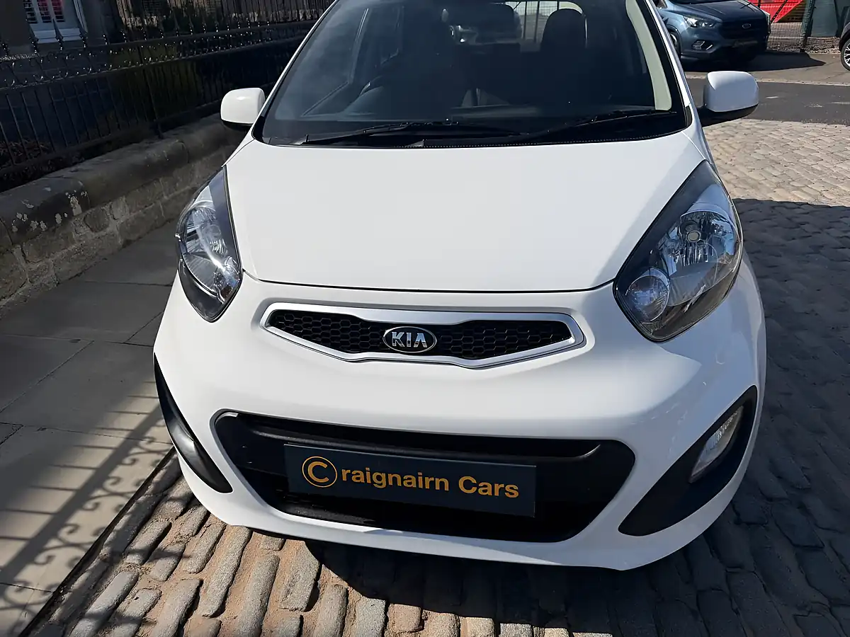 Used 2014 Kia Picanto 1 White - Interior and Exterior details 16