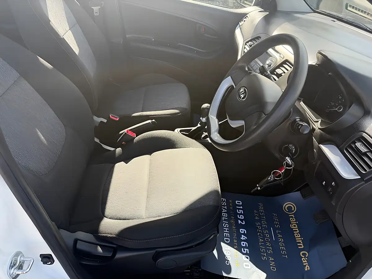 Used 2014 Kia Picanto 1 White - Interior and Exterior details 2